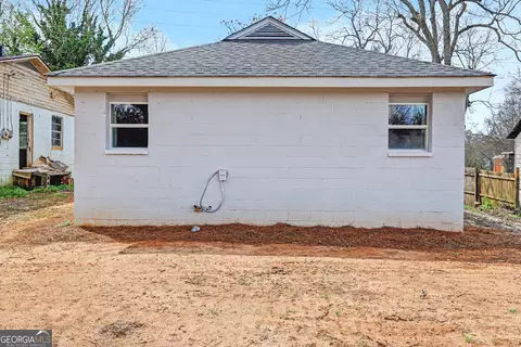 Exterior - 7 Jackson St, Barnesville, GA 30204 photo 2 of 2