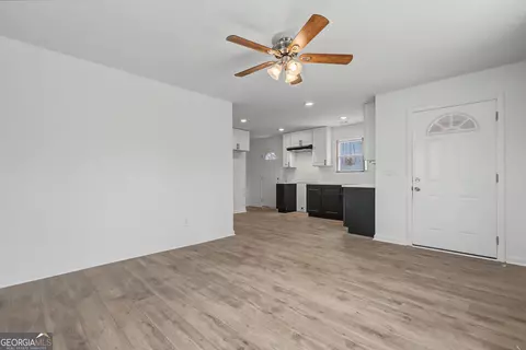 Living - 7 Jackson St, Barnesville, GA 30204 photo 2 of 2