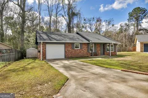184 Sequoia Cir, Hinesville, GA 31313