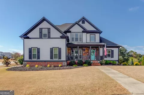 1005 Silver Thorne Dr, Loganville, GA 30052