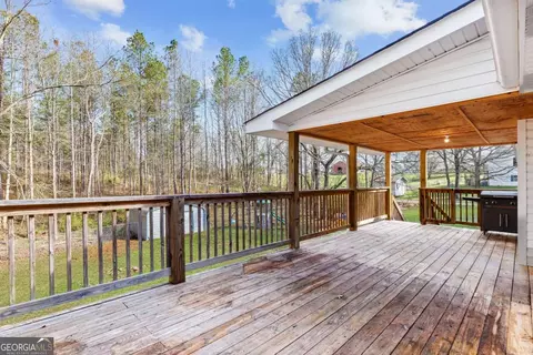 Exterior - 616 Wells Rd, Buchanan, GA 30113 photo 5 of 7