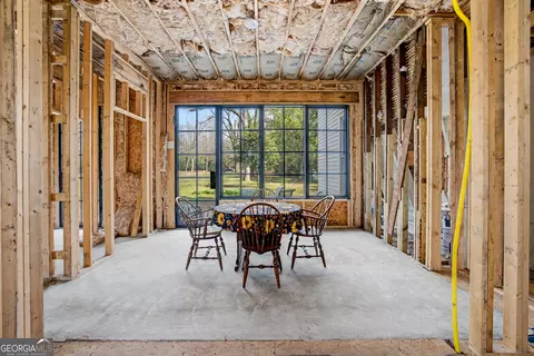 Dining - 275 Rose Ave, Barnesville, GA 30204 photo 3 of 3