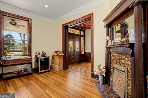 Entry Way - 275 Rose Ave, Barnesville, GA 30204 photo 4 of 10