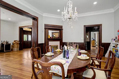 Dining - 275 Rose Ave, Barnesville, GA 30204 photo 2 of 3