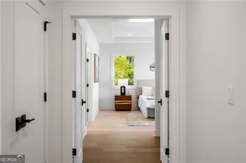 Entry Way - 1891 Harts Mill Rd NE, Chamblee, GA 30341 photo 4 of 5