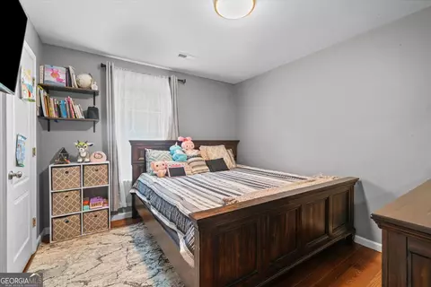 Bedroom - 171 Bear Den Ct, Dalton, GA 30721 photo 2 of 5