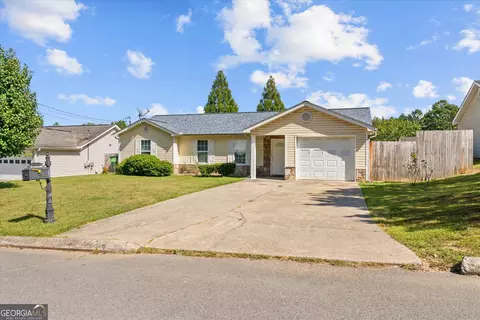Exterior - 171 Bear Den Ct, Dalton, GA 30721 photo 4 of 10