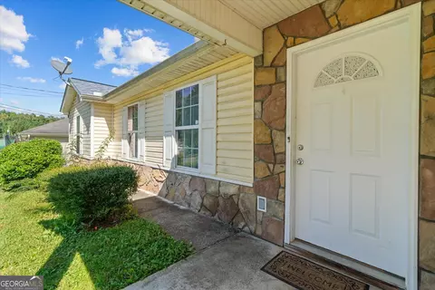 Exterior - 171 Bear Den Ct, Dalton, GA 30721 photo 6 of 10