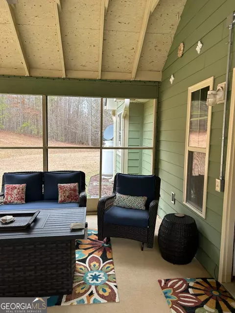 Exterior - 950 John Lovelace Rd, Lagrange, GA 30241 photo 8 of 15