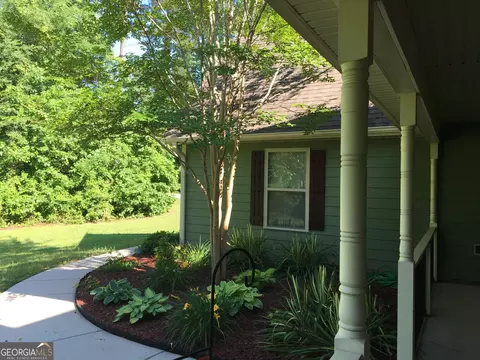 Exterior - 950 John Lovelace Rd, Lagrange, GA 30241 photo 5 of 15
