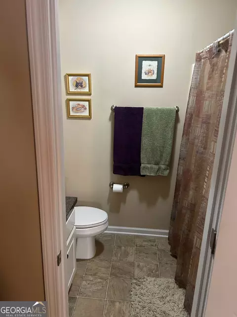Bath - 950 John Lovelace Rd, Lagrange, GA 30241 photo 7 of 8