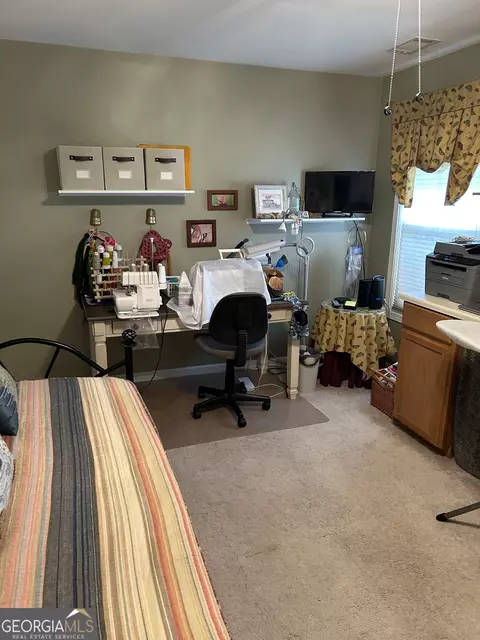 Bedroom - 950 John Lovelace Rd, Lagrange, GA 30241 photo 4 of 5
