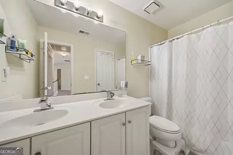 Bath - 3325 River Summit Trl, Duluth, GA 30097 photo 2 of 4