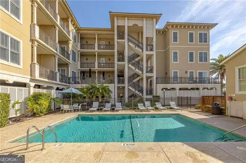 1015 Beachview Dr #205, St. Simons, GA 31522