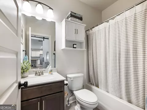 Bath - 558 Calgary Downs Dr, Winder, GA 30680 photo 1 of 6