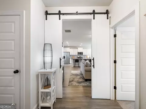Entry Way - 558 Calgary Downs Dr, Winder, GA 30680 photo 2 of 4