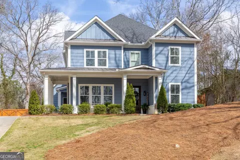 1129 Oakdale Dr SE, Smyrna, GA 30080