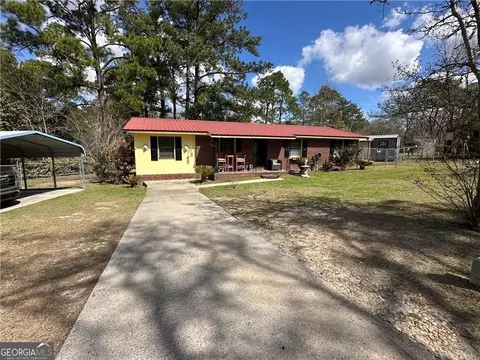 204 Jewel Dr, Statesboro, GA 30458