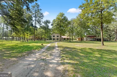 323 St Marys River Bluff Rd, Saint George, GA 31562