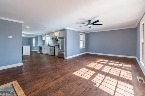 Living - 1203 E Ridge Rd, Gainesville, GA 30501 photo 1 of 7