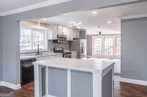 Kitchen - 1203 E Ridge Rd, Gainesville, GA 30501 photo 6 of 6