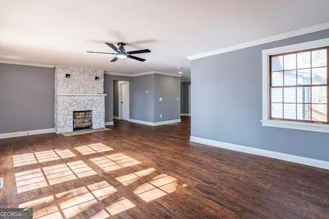 Living - 1203 E Ridge Rd, Gainesville, GA 30501 photo 3 of 7