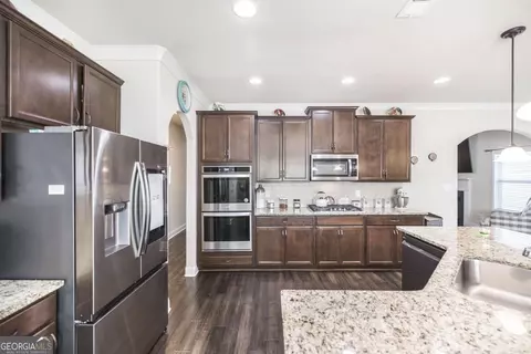 Kitchen - 100 Cedar Leaf Trl, Bonaire, GA 31005 photo 2 of 4