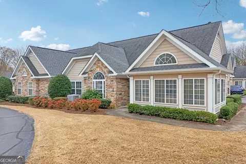 2607 Village Ln, Roswell, GA 30075