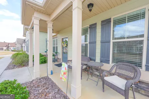 Exterior - 414 Lakeview Way, Lagrange, GA 30241 photo 4 of 14