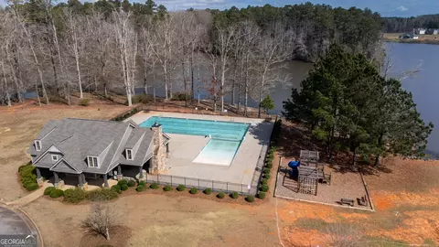 Exterior - 414 Lakeview Way, Lagrange, GA 30241 photo 13 of 14