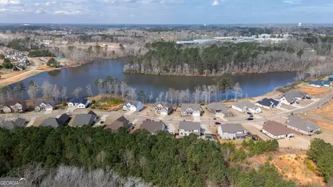 View/Area - 414 Lakeview Way, Lagrange, GA 30241 photo 6 of 8