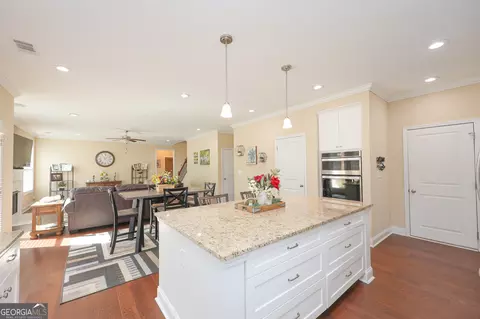 Kitchen - 414 Lakeview Way, Lagrange, GA 30241 photo 4 of 6