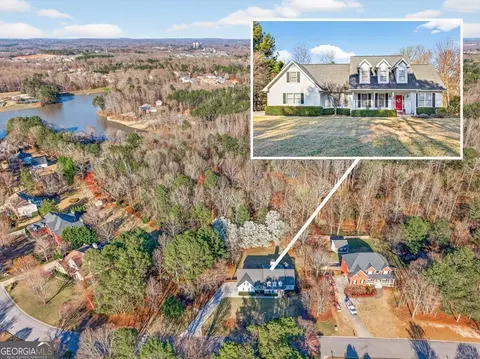 2245 Duncans Shore Dr, Buford, GA 30519