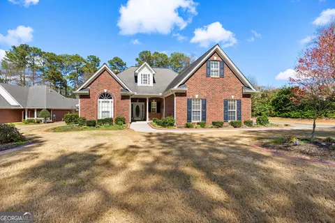 105 Biltmore Dr, Fayetteville, GA 30214