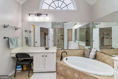 Bath - 645 Summerwind Way, Suwanee, GA 30024 photo 2 of 3