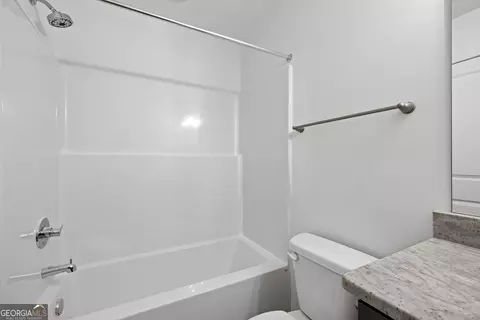 Bath - 799 Hunnicutt Ave, Lagrange, GA 30240 photo 3 of 4