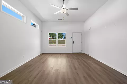 Living - 799 Hunnicutt Ave, Lagrange, GA 30240 photo 2 of 2