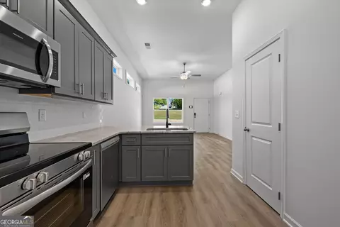 Entry Way - 799 Hunnicutt Ave, Lagrange, GA 30240 photo 4 of 4