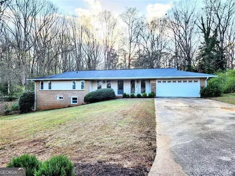 3730 Mill Glen Dr, Douglasville, GA 30135