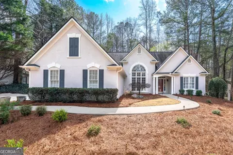 7050 Red Fox Ln, Cumming, GA 30040