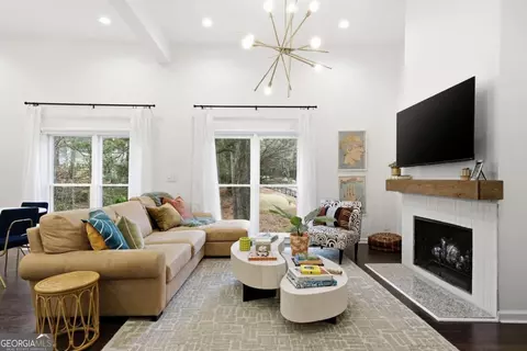 201 Brandywine Cir, Atlanta, GA 30350