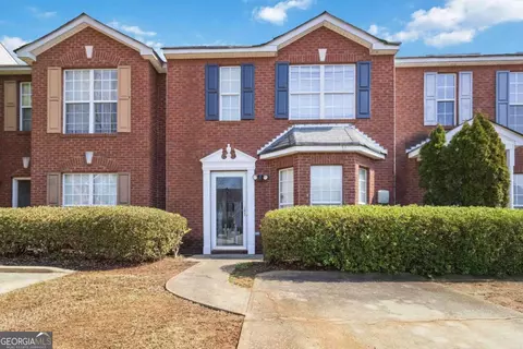 5559 Strathmoor Manor Cir, Lithonia, GA 30058
