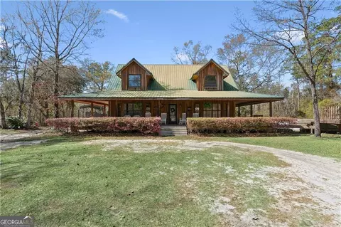 150 Baker Hill Rd, Hortense, GA 31543