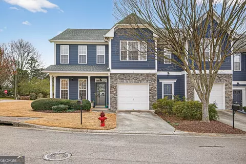 6364 Shoreview Cir, Flowery Branch, GA 30542