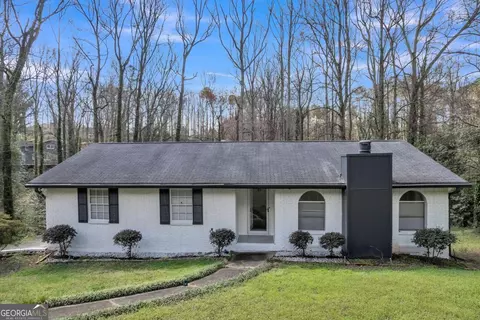 611 Navarre Dr, Stone Mountain, GA 30087