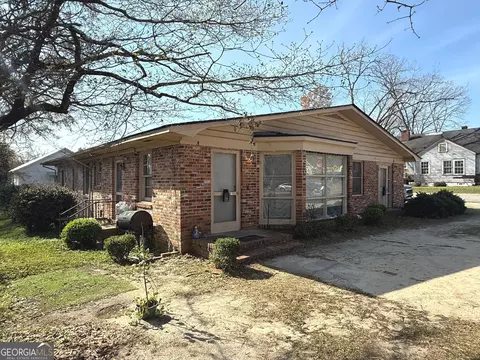 315 W Church St, Swainsboro, GA 30401