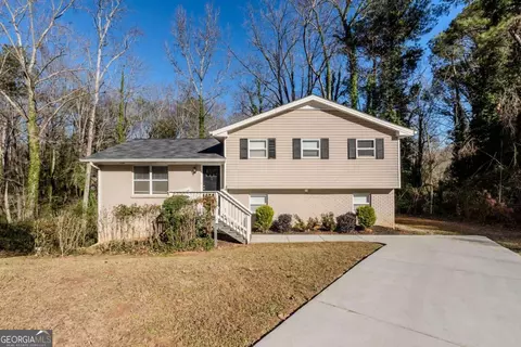 4412 Rustic Wood Dr, Stone Mountain, GA 30083
