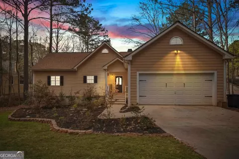 381 E River Bend Dr, Eatonton, GA 31024