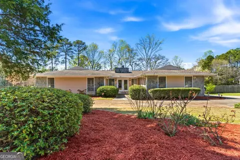 8049 Autumn Woods Dr, Jonesboro, GA 30236
