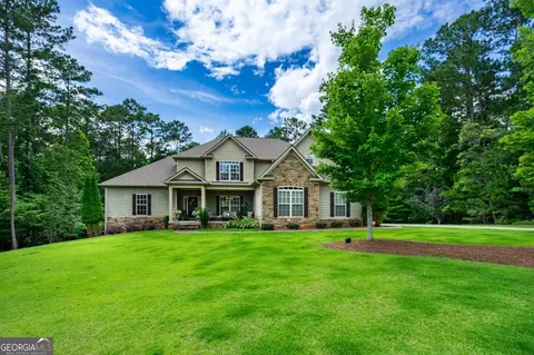 348 Willow Pointe Dr, Lagrange, GA 30240